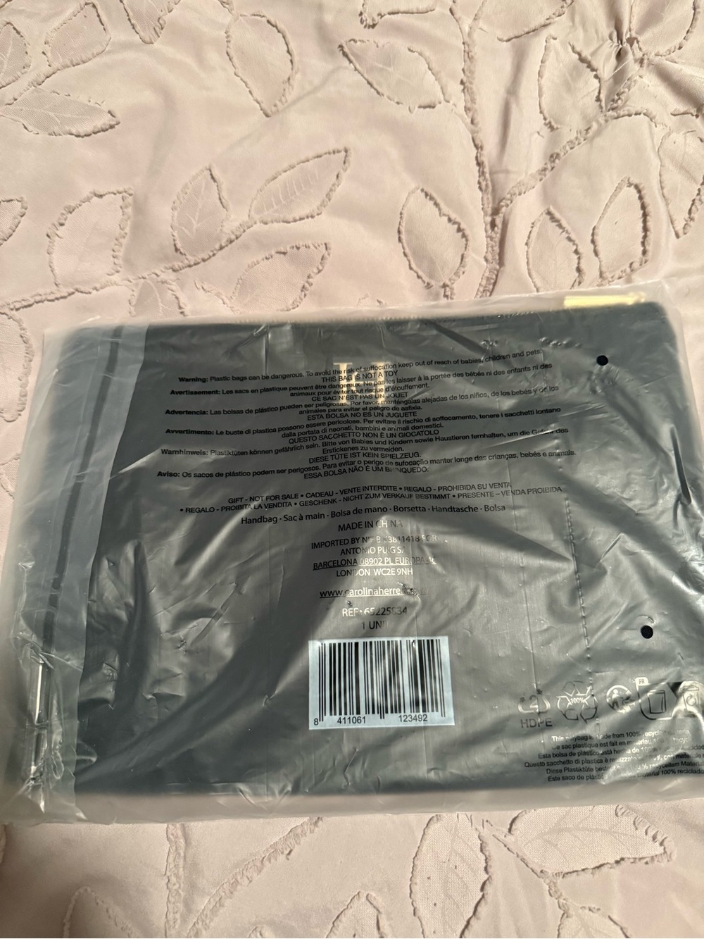 Carolina Herrera Black Bow Makeup Accent Clutch - Picture 4 of 4